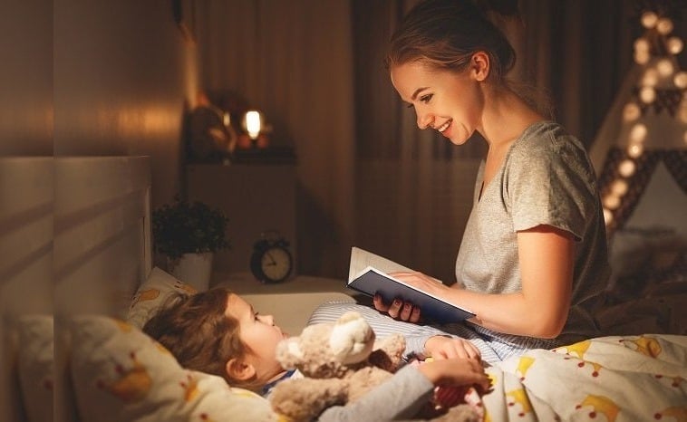 Cha mẹ thường xuyên trò chuyện với con vào thời điểm này, con lớn lên hạnh phúc và giỏi giang - Ảnh 2.