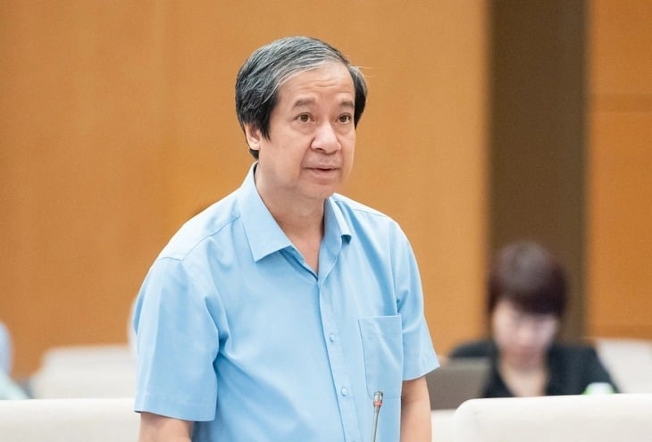 13-1755058149-co-quan-quoc-hoi-de-nghi-nghien-cuu-co-bo-sach-giao-khoa-dung-chung-tung-buoc-mien-phi-cho-hoc-sinh.jpg