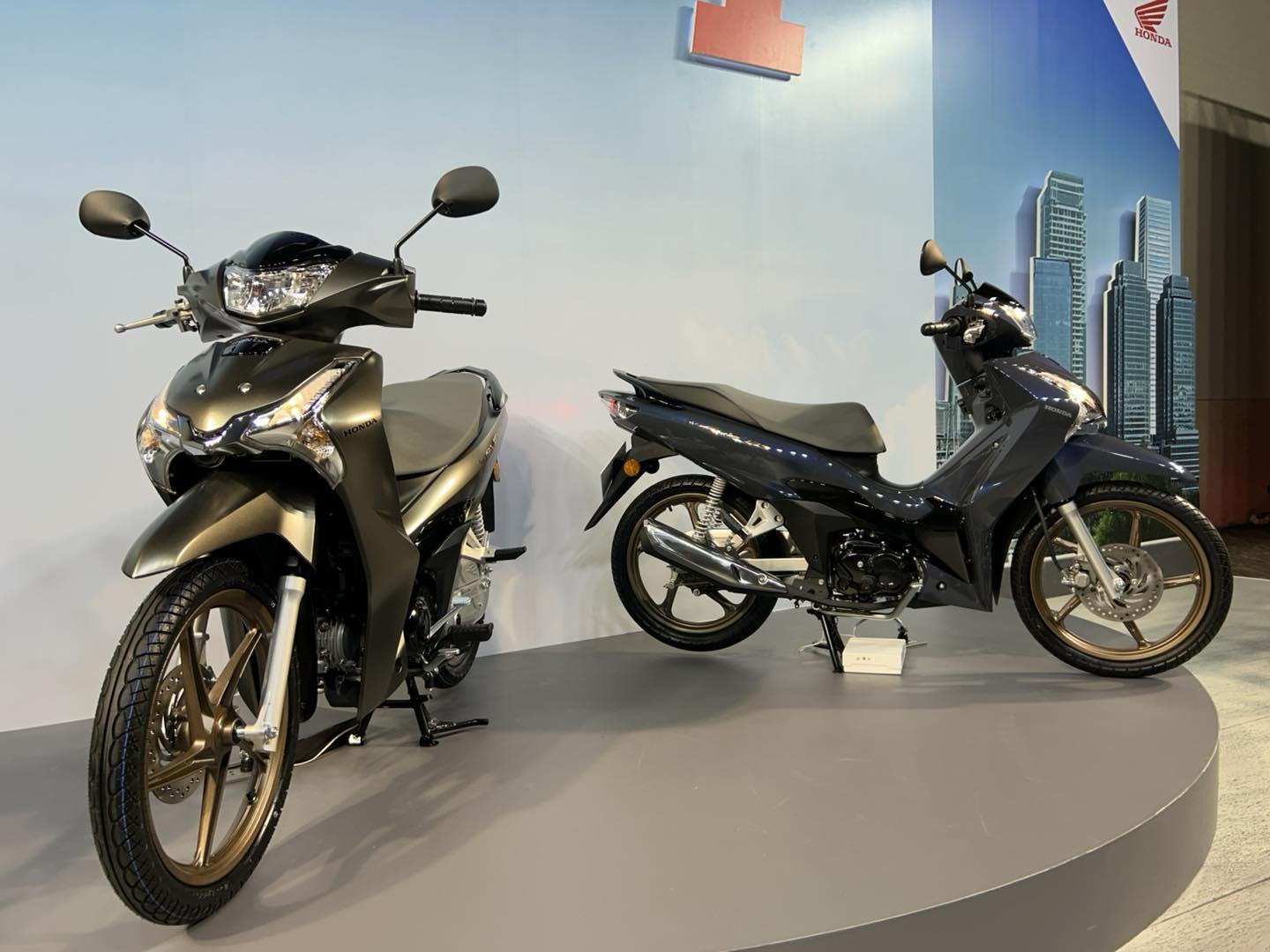 Ra mắt Honda Wave 125 đời mới: Có khóa thông minh và phanh 