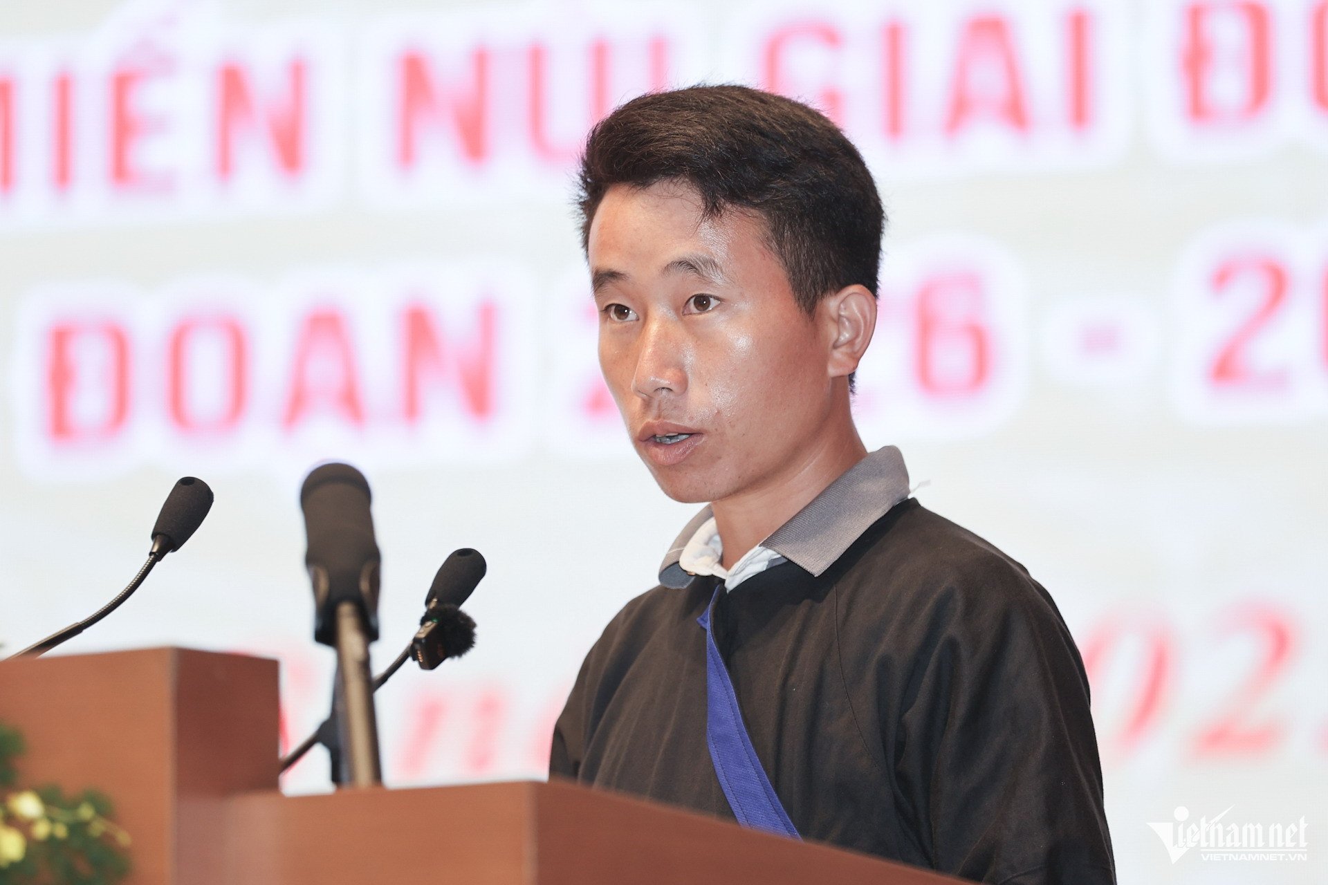 W-Truong ban.jpg
