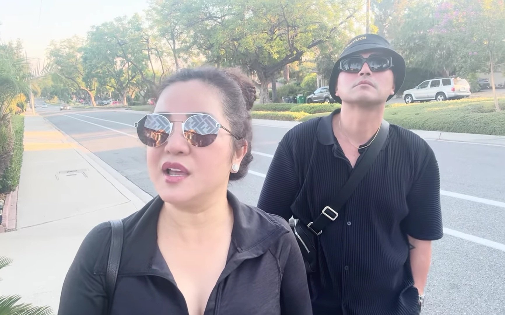 Nam ca sĩ bị nghi cà khịa Đàm Vĩnh Hưng khi ngăn đồng nghiệp leo lên đài phun nước- Ảnh 1.