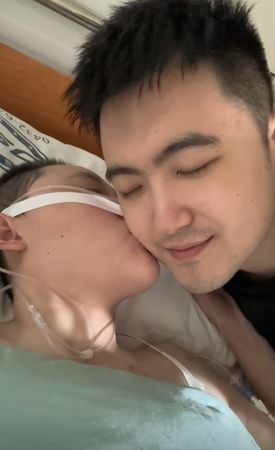 Blogger 1,2 triệu fan qua đời sau gần 1 năm mắc ung thư: Chồng đau đớn kể về giây phút cuối- Ảnh 1.