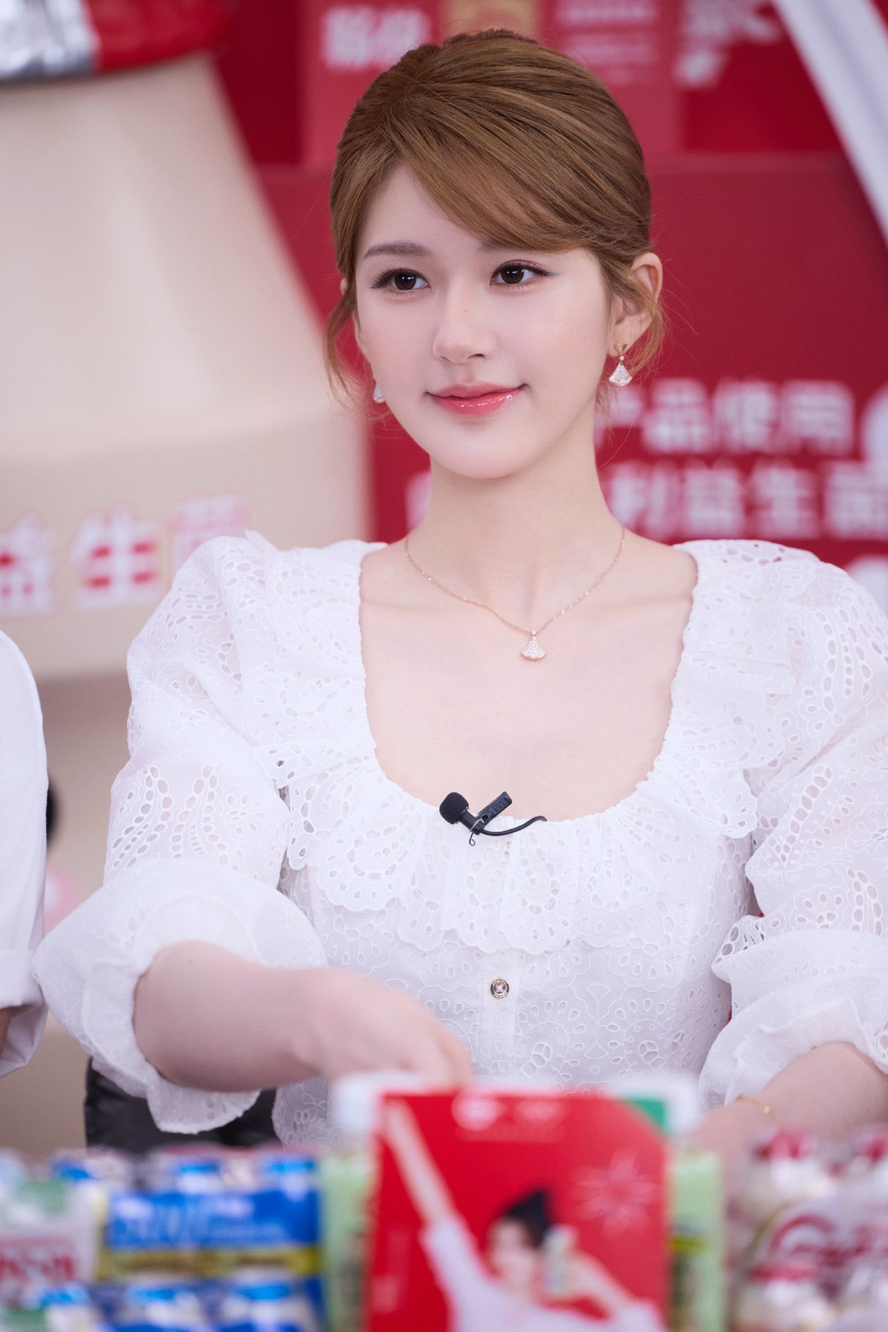 Điều tra khẩn Triệu Lộ Tư, nguy cơ “bóc lịch”- Ảnh 3.