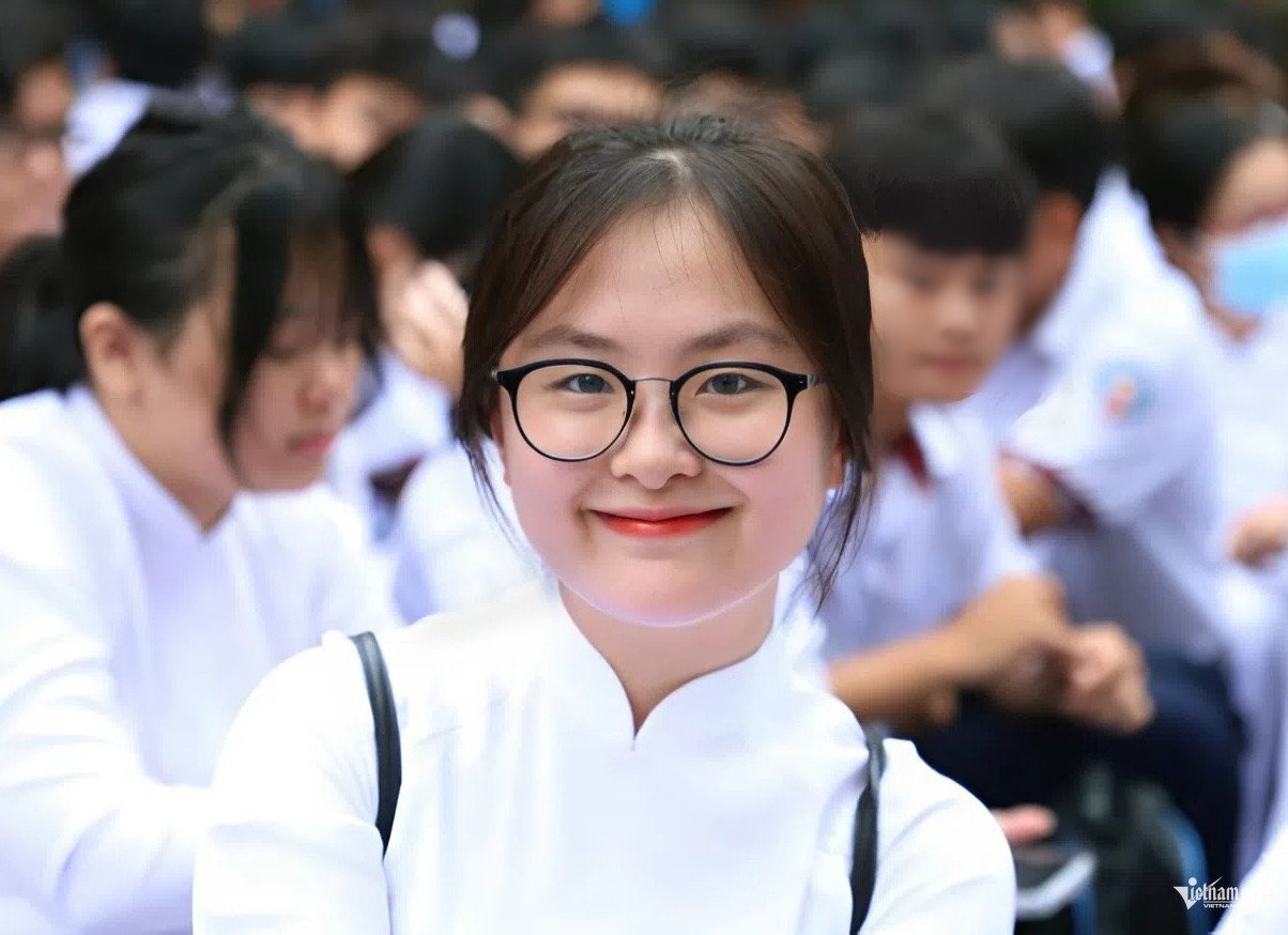 W-Dong phuc.jpg