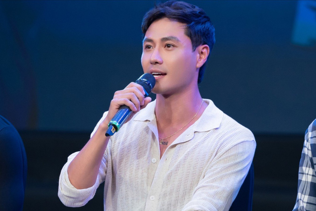 Thanh Sơn ví việc được xuất hiện cùng diễn viên Thái Hòa trong phim là "song ca cùng thần tượng".