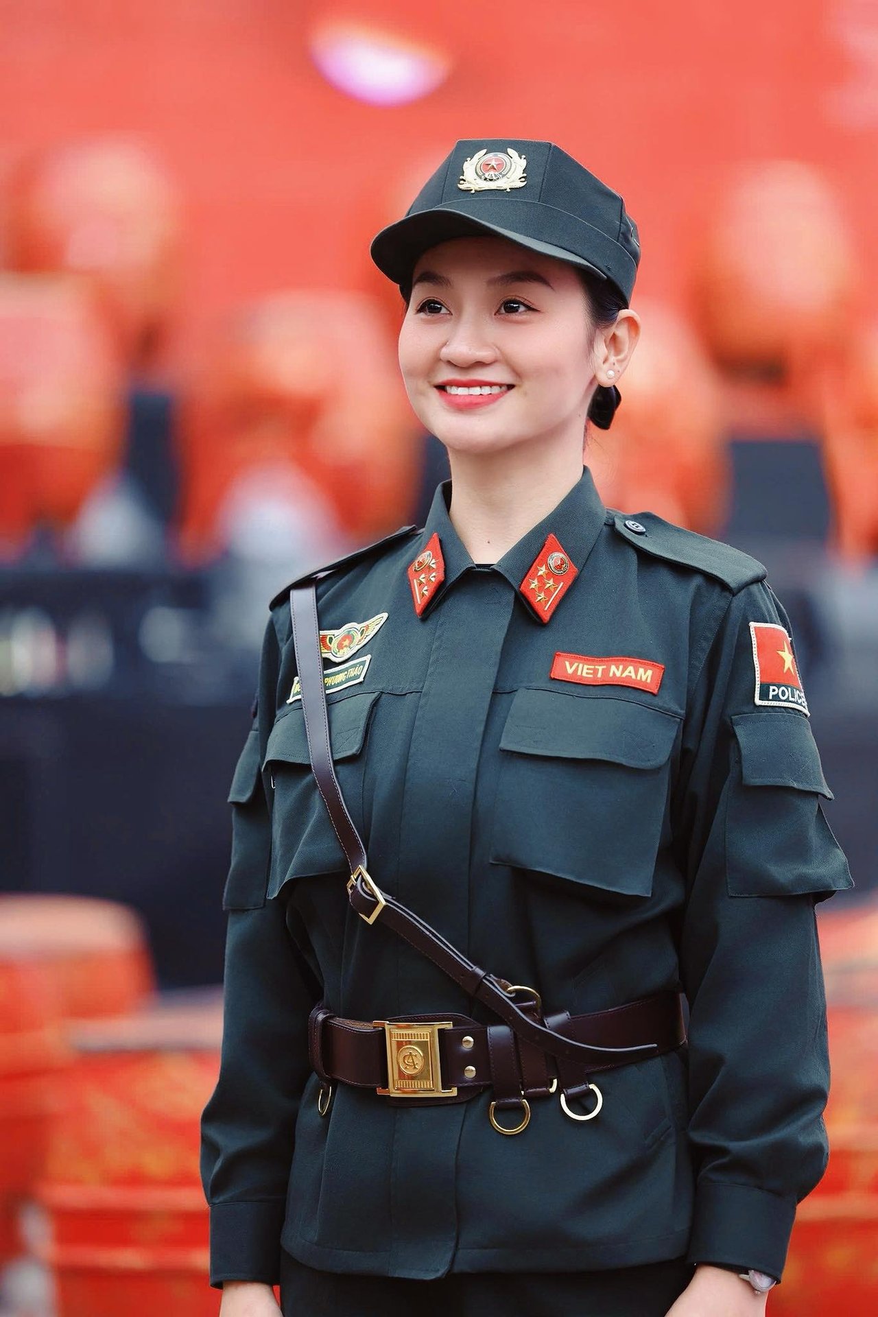 Đại uý Công an xinh đẹp, giỏi võ "quật ngã" quái xế ở Hồ Gươm: Tôi vẫn còn độc thân - Ảnh 2.