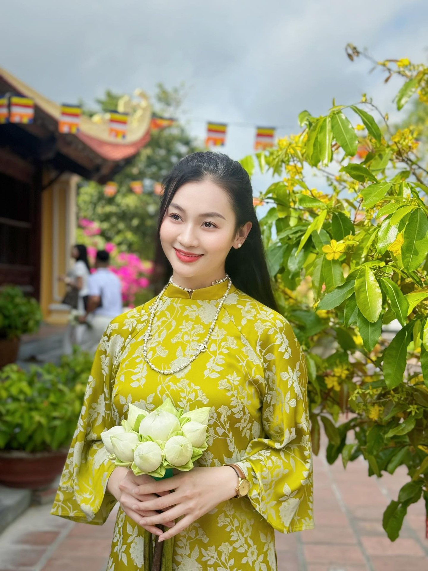 Đại uý Công an xinh đẹp, giỏi võ "quật ngã" quái xế ở Hồ Gươm: Tôi vẫn còn độc thân - Ảnh 12.