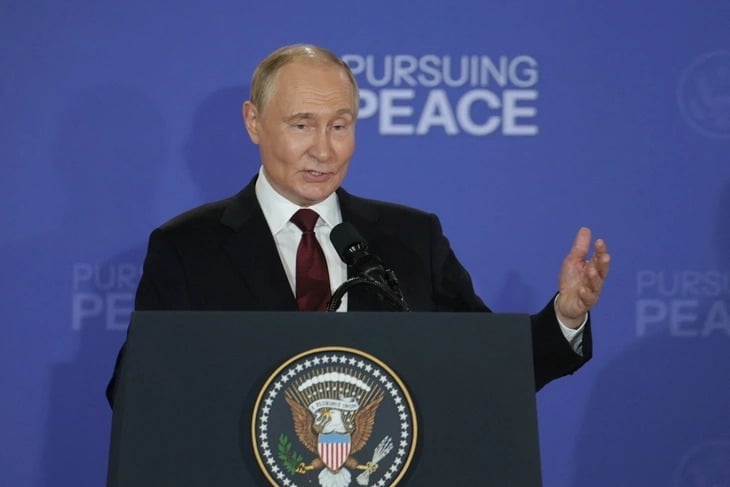 16-1755302231-dam-phan-gan-3-tieng-ong-putin-noi-hai-ben-co-thoa-thuan-ong-trump-tuyen-bo-la-khong.jpg