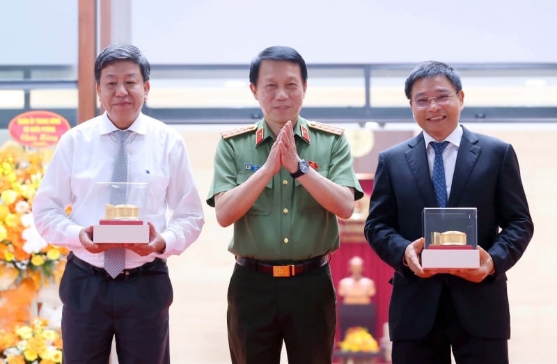 Tổng Bí thư Tô Lâm dự, cắt băng khánh thành Trụ sở Bộ Công an -0