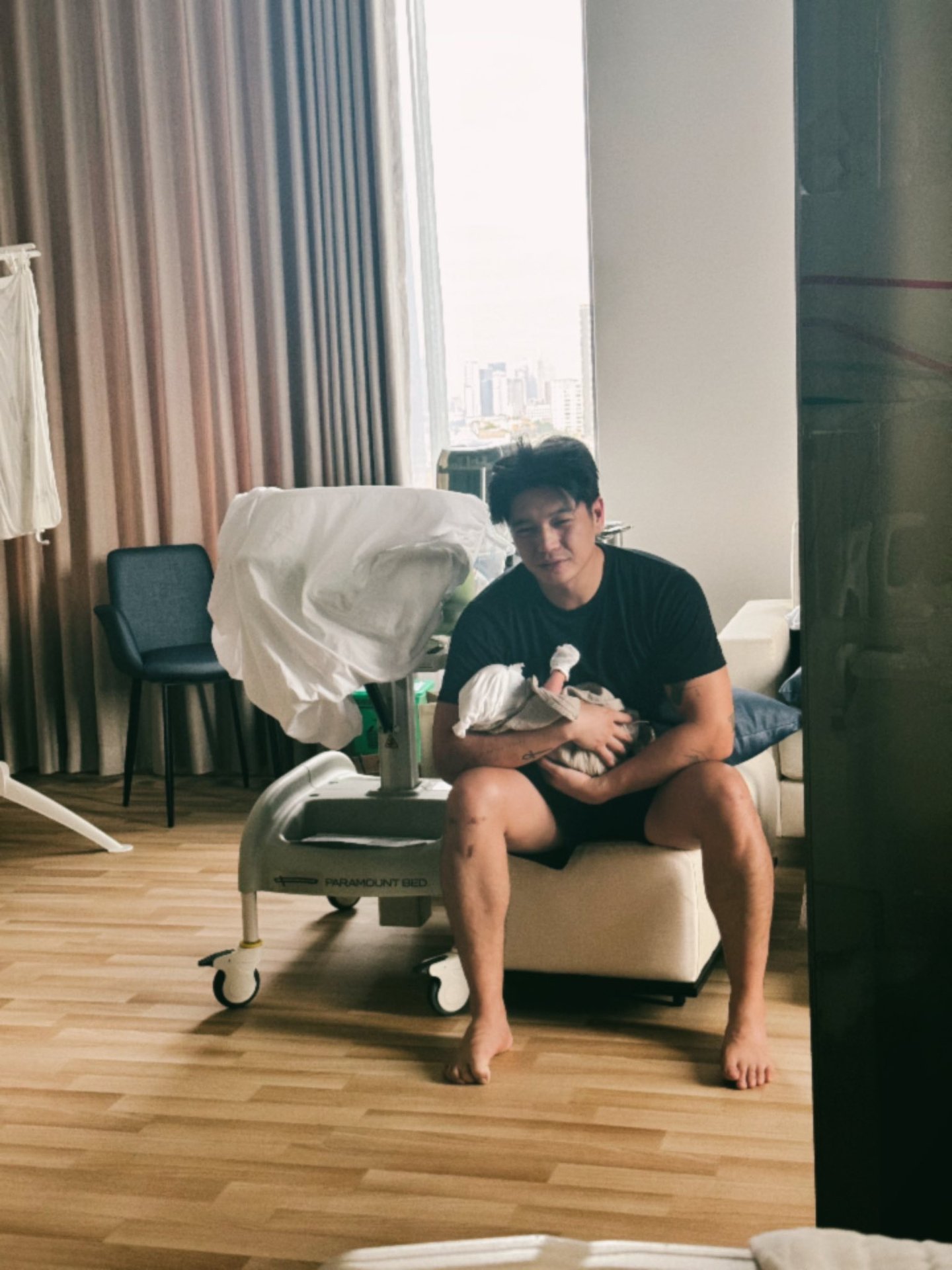 Cuộc sống đảo lộn 180 độ của Ngô Thanh Vân - Huy Trần sau 1 tuần sinh con gái đầu lòng- Ảnh 3.