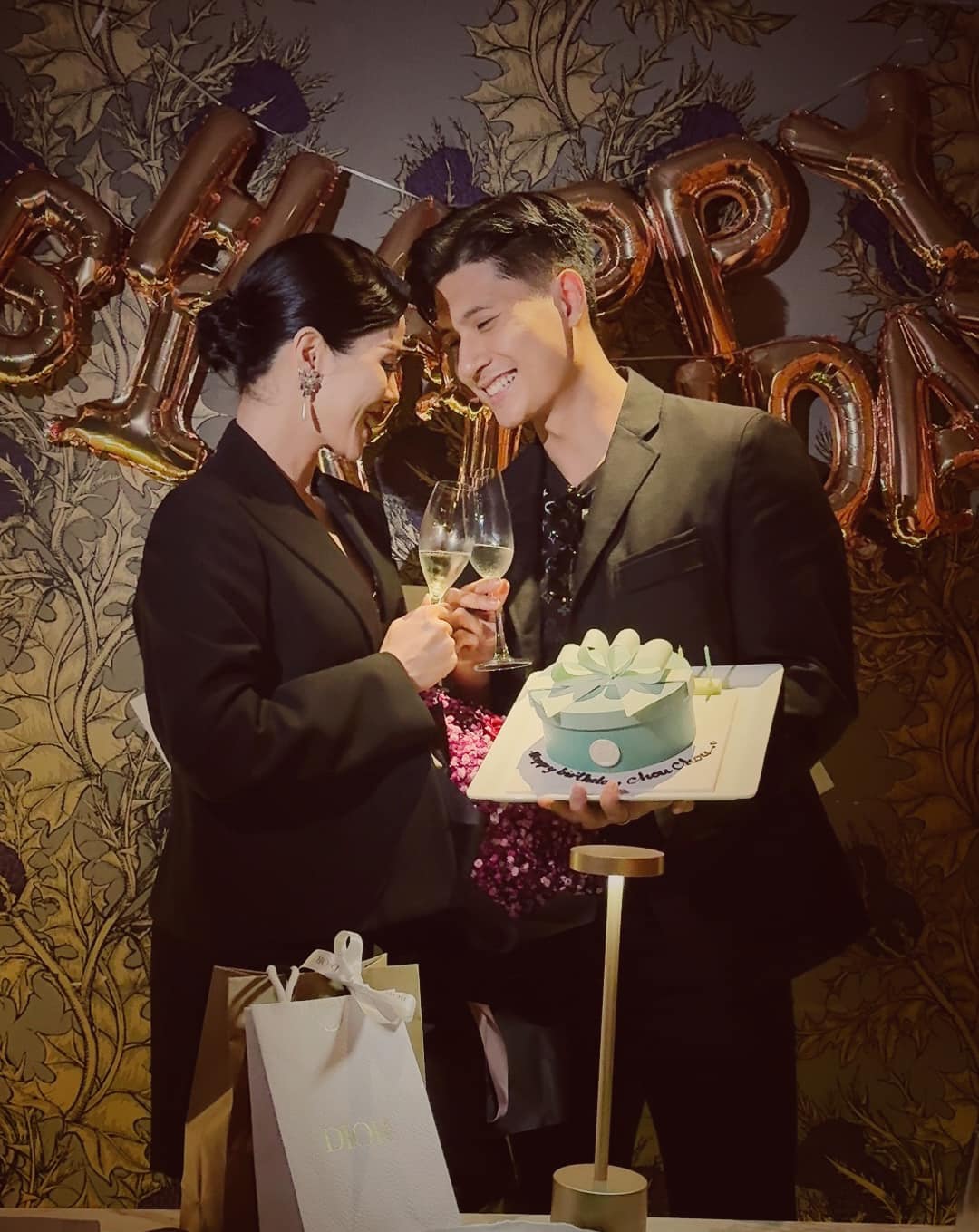 Chuyện tình của 