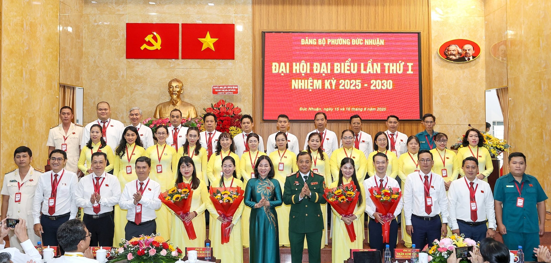 Bà Phan Thị Thanh Phương giữ chức Bí thư Đảng ủy phường Đức Nhuận, TP HCM- Ảnh 1.