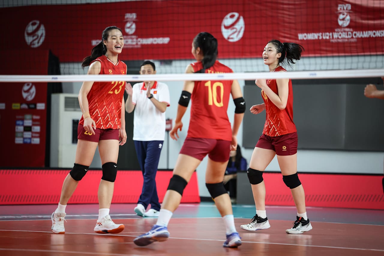 Tuyển Việt Nam thi đấu thăng hoa, thắng đậm nhà cựu vô địch thế giới - Ảnh 2.