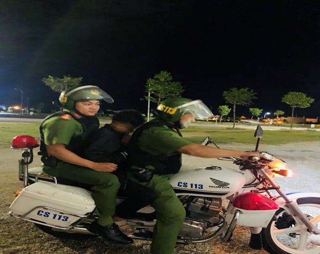 Hút thuốc lá từ 2 người lạ mặt đưa, thiếu niên 14 tuổi co giật và lá thư tay từ người mẹ - Ảnh 1.