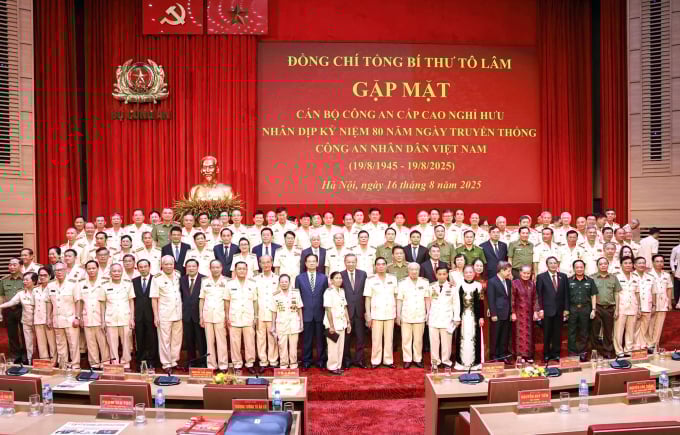 Các đại biểu tại buổi gặp mặt. Ảnh: Linh Đan
