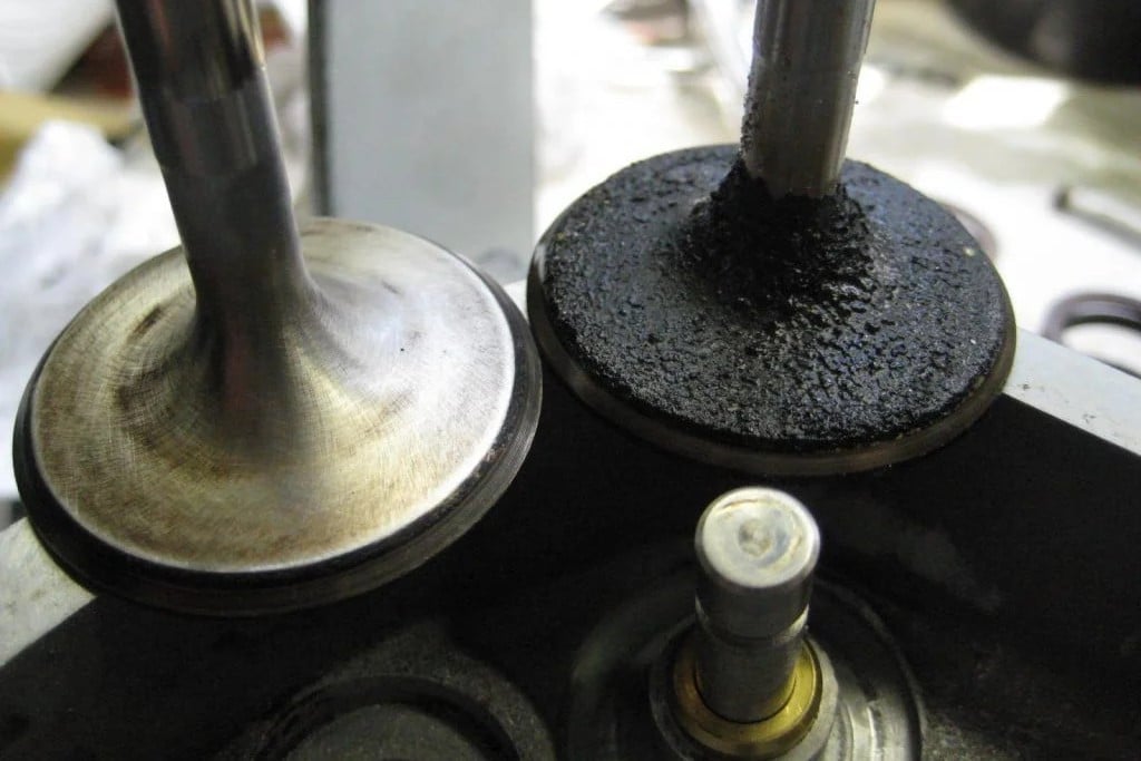 Honda 1.5L VTEC Turbo carbon dong can.jpg