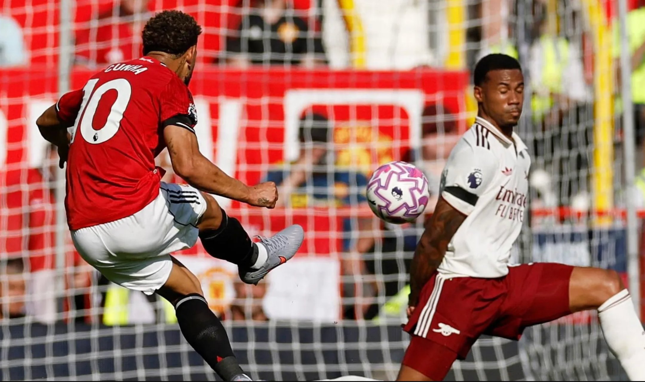 Man United gục ngã tại Old Trafford, Arsenal thăng hoa ngày khai mạc - Ảnh 3.