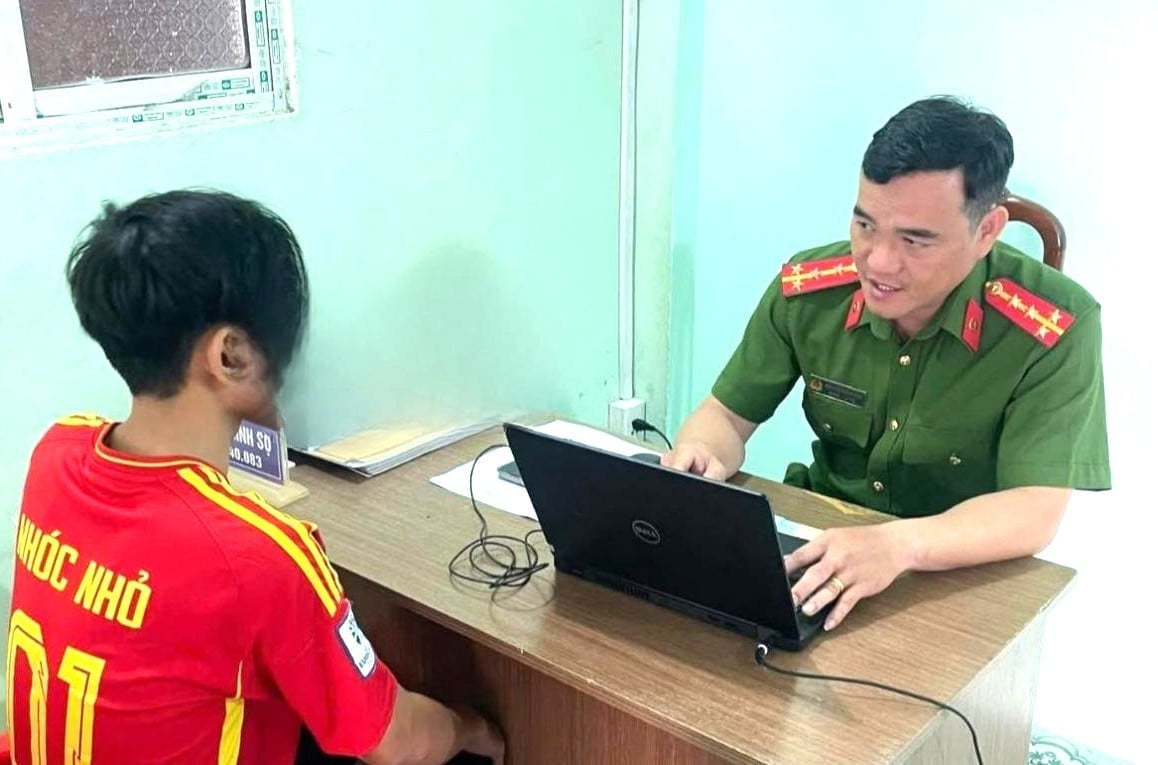 Cầm cố xe máy rồi hoang báo bị cướp ở TPHCM- Ảnh 1.