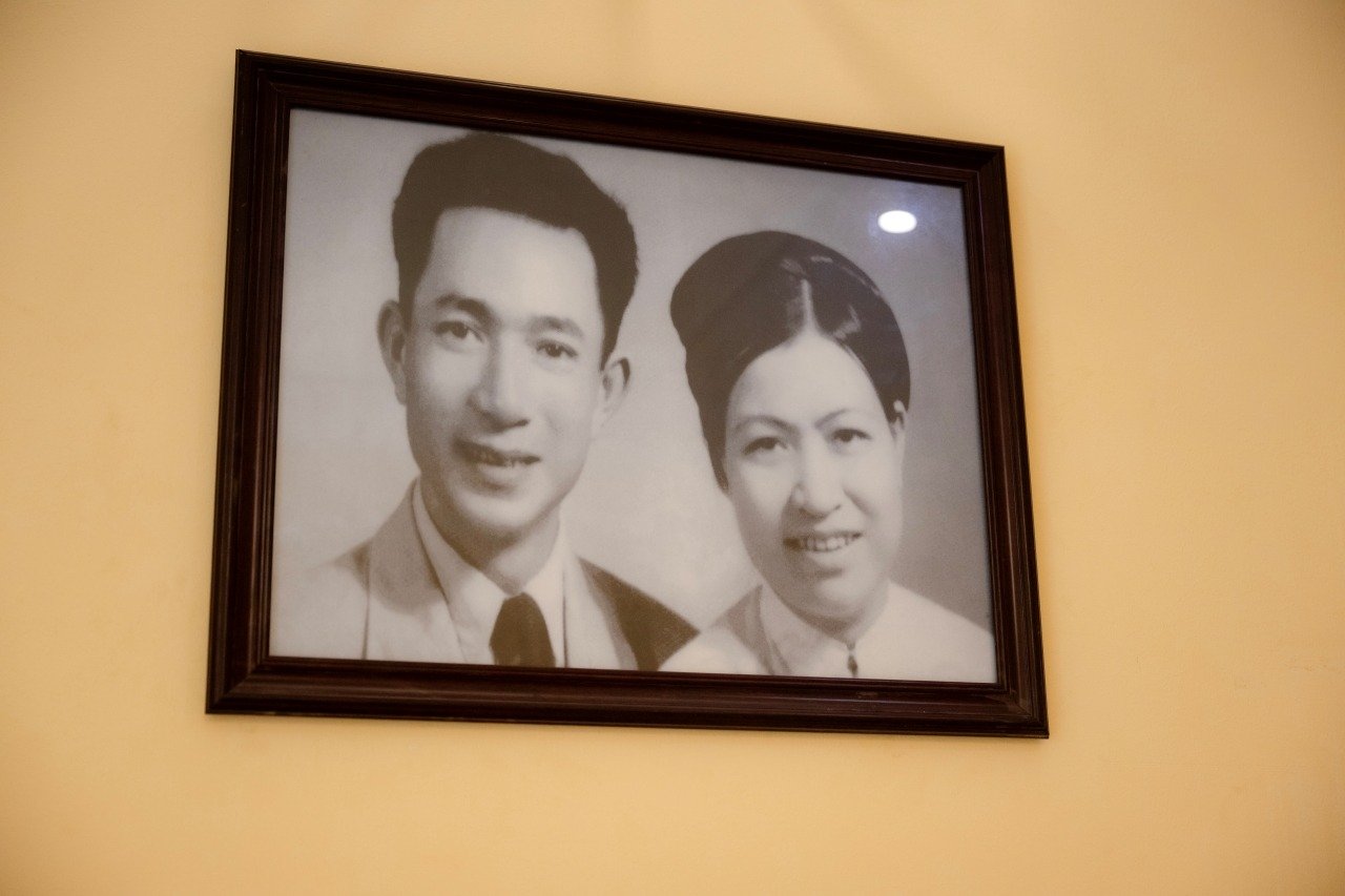 19-1755575921-khung-canh-bat-ngo-ben-trong-ngoi-nha-dac-biet-giua-long-pho-co-ha-noi-sau-80-nam.jpg