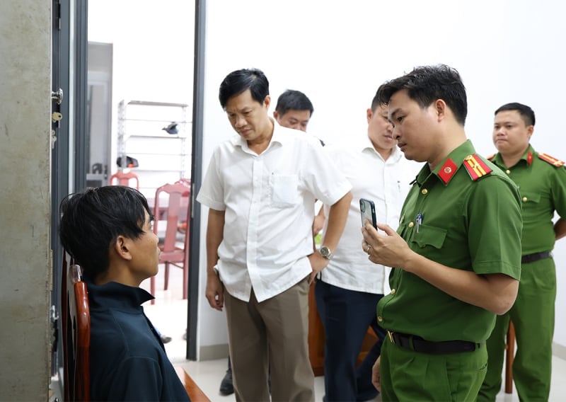 Truy bắt nhanh đối tượng đánh đập rồi hiếp dâm bé gái -0