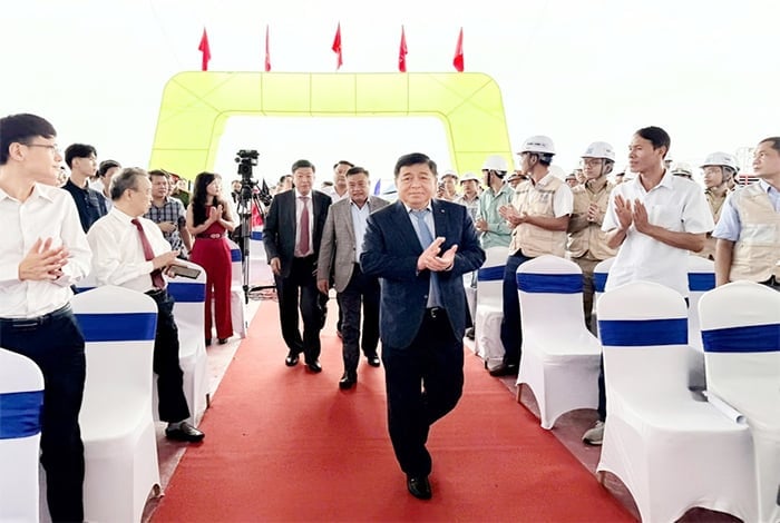 TRỰC TIẾP: Lễ khởi công, khánh thành 250 công trình tiêu biểu trên cả nước chào mừng Cách mạng tháng Tám và Quốc khánh 2/9 -0
