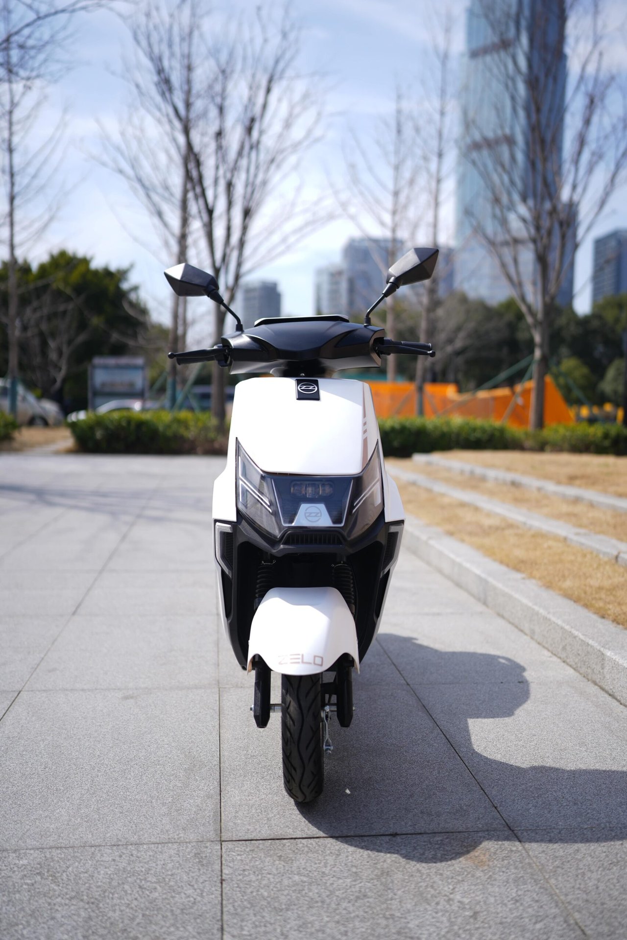 Xe máy điện nhỏ gọn như Vision, giá chỉ 18 triệu đồng, sạc 1 lần đi tới 100 km- Ảnh 4.
