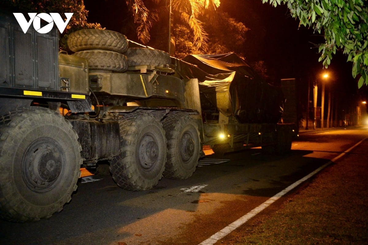 dan khi tai tiep tuc co dong trong dem ve trung tam ha noi hinh anh 3