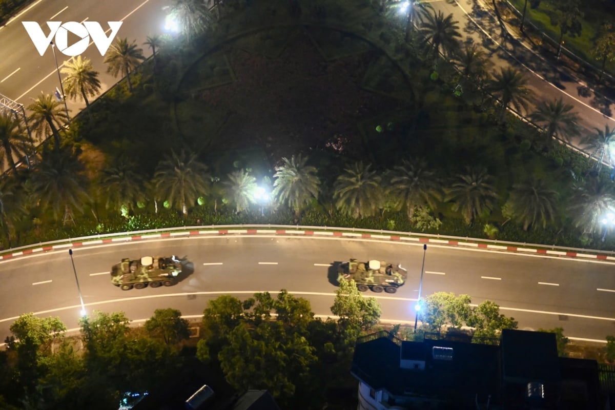 dan khi tai tiep tuc co dong trong dem ve trung tam ha noi hinh anh 5