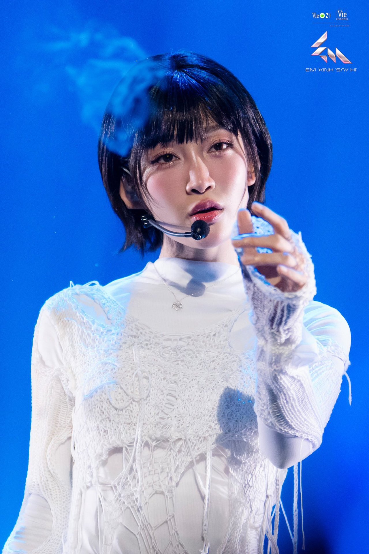 Em Xinh top visual ra nhạc như cho “người âm” gây sốt, fan chế cháo video từ ngôn tình tới anime đều “over hợp”- Ảnh 2.