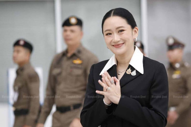 Thủ tướng bị đình chức ra tòa - Ảnh 1.