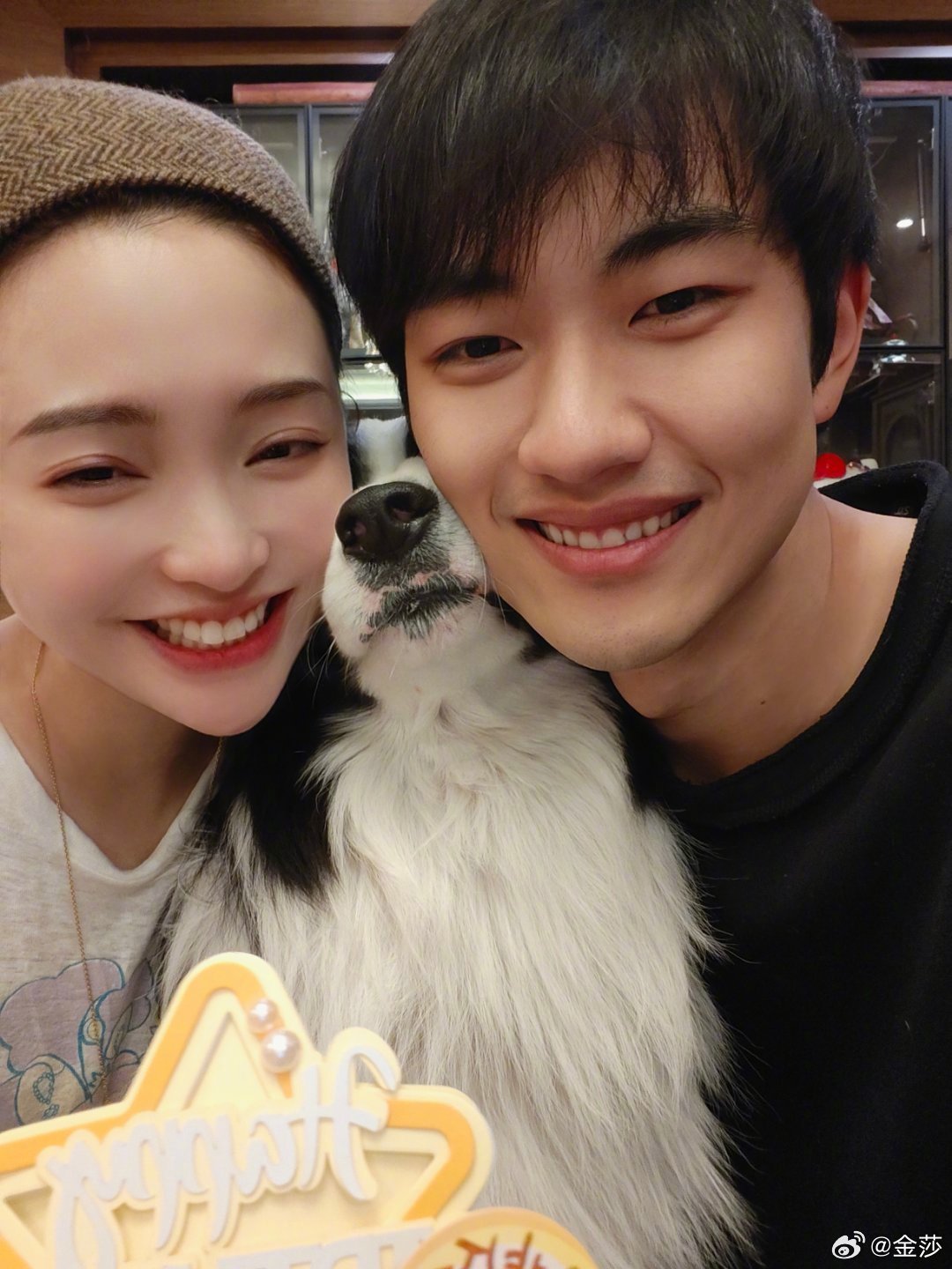 Nữ ca sĩ U45 nghi bị tình trẻ kém 25 tuổi 