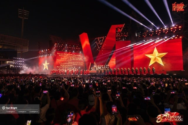Sức nóng concert quốc gia khiến sao quốc tế cũng phải “nhường đường”- Ảnh 3.