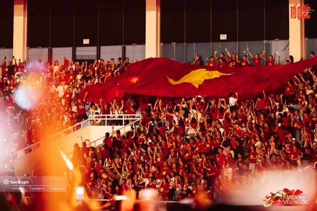 Sức nóng concert quốc gia khiến sao quốc tế cũng phải “nhường đường”- Ảnh 5.