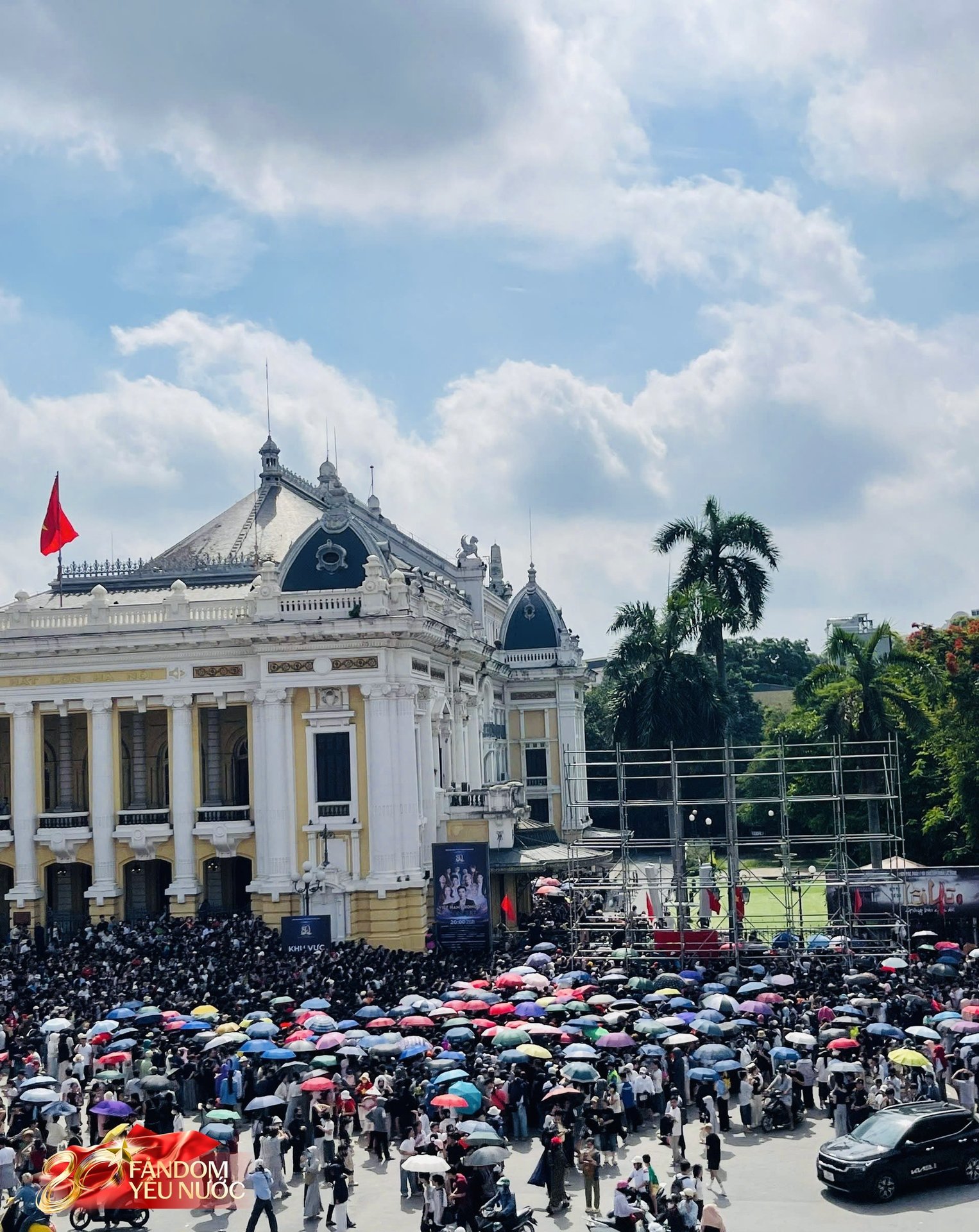 Sức nóng concert quốc gia khiến sao quốc tế cũng phải “nhường đường”- Ảnh 7.