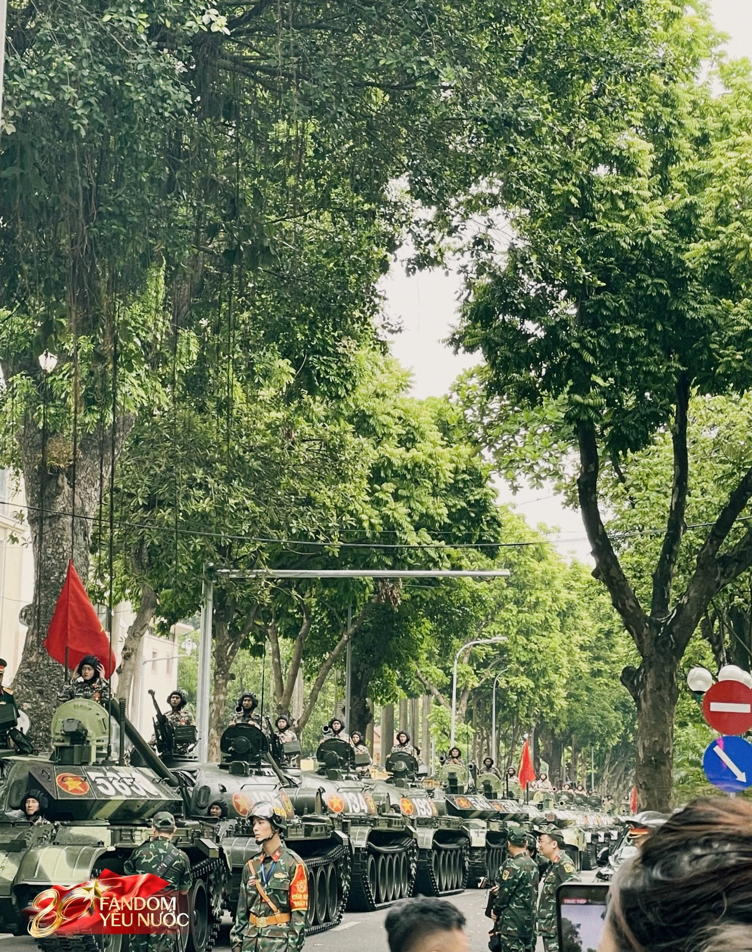 Tôi đi bộ 10.000 bước, len lỏi 9 tiếng trên phố ngày Tổng hợp luyện đầu tiên ở Hà Nội và thấy những điều “không chiếu trên TV”- Ảnh 3.