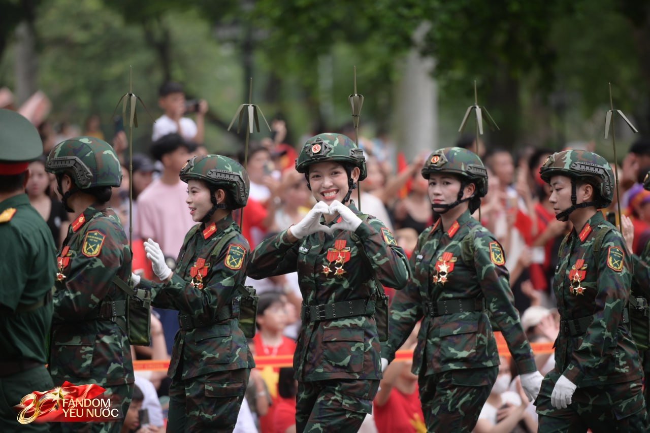 Tôi đi bộ 10.000 bước, len lỏi 9 tiếng trên phố ngày Tổng hợp luyện đầu tiên ở Hà Nội và thấy những điều “không chiếu trên TV”- Ảnh 13.