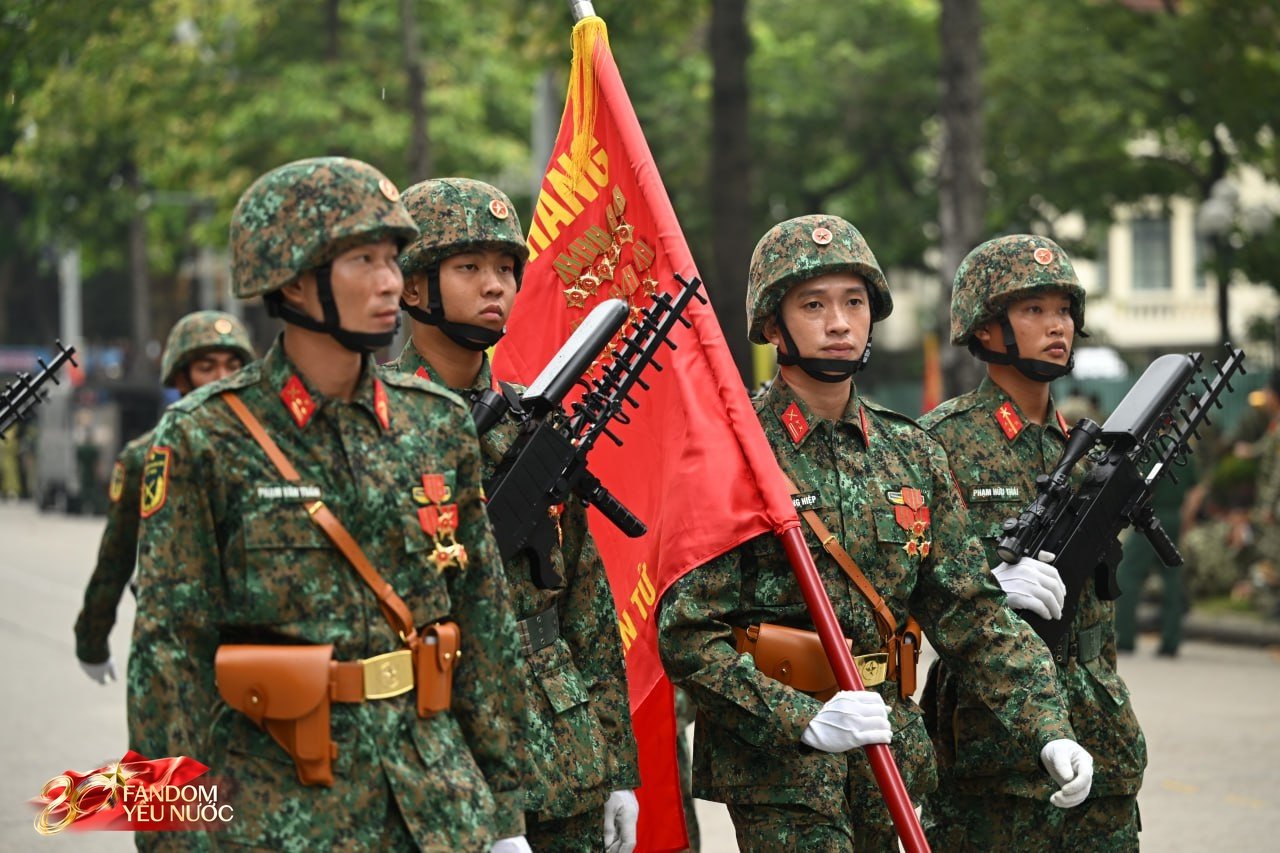 Tôi đi bộ 10.000 bước, len lỏi 9 tiếng trên phố ngày Tổng hợp luyện đầu tiên ở Hà Nội và thấy những điều “không chiếu trên TV”- Ảnh 14.