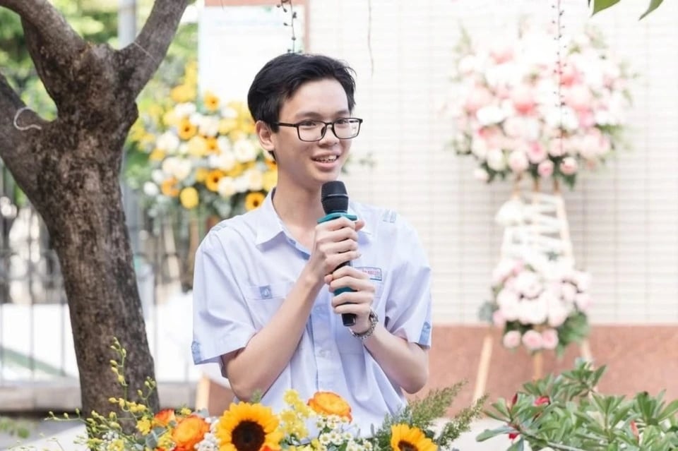 23-1755914598-loat-thu-khoa-nam-2025-do-truong-dai-hoc-nao.jpg
