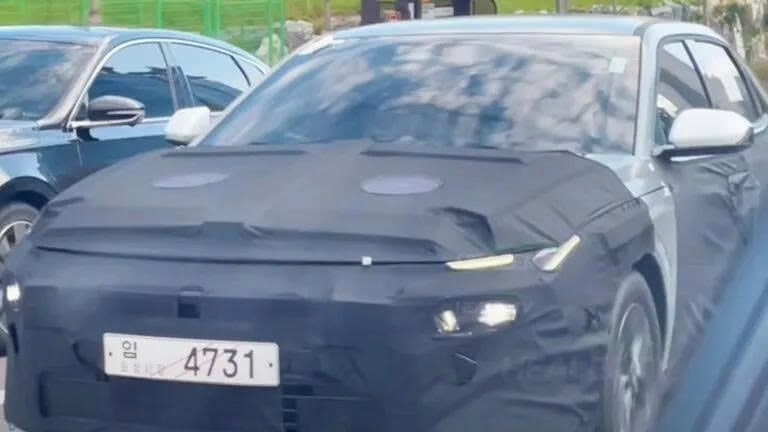 mau sedan moi cua hyundai gay trang cai ve thiet ke sau khi bat gap chay thu hinh anh 1