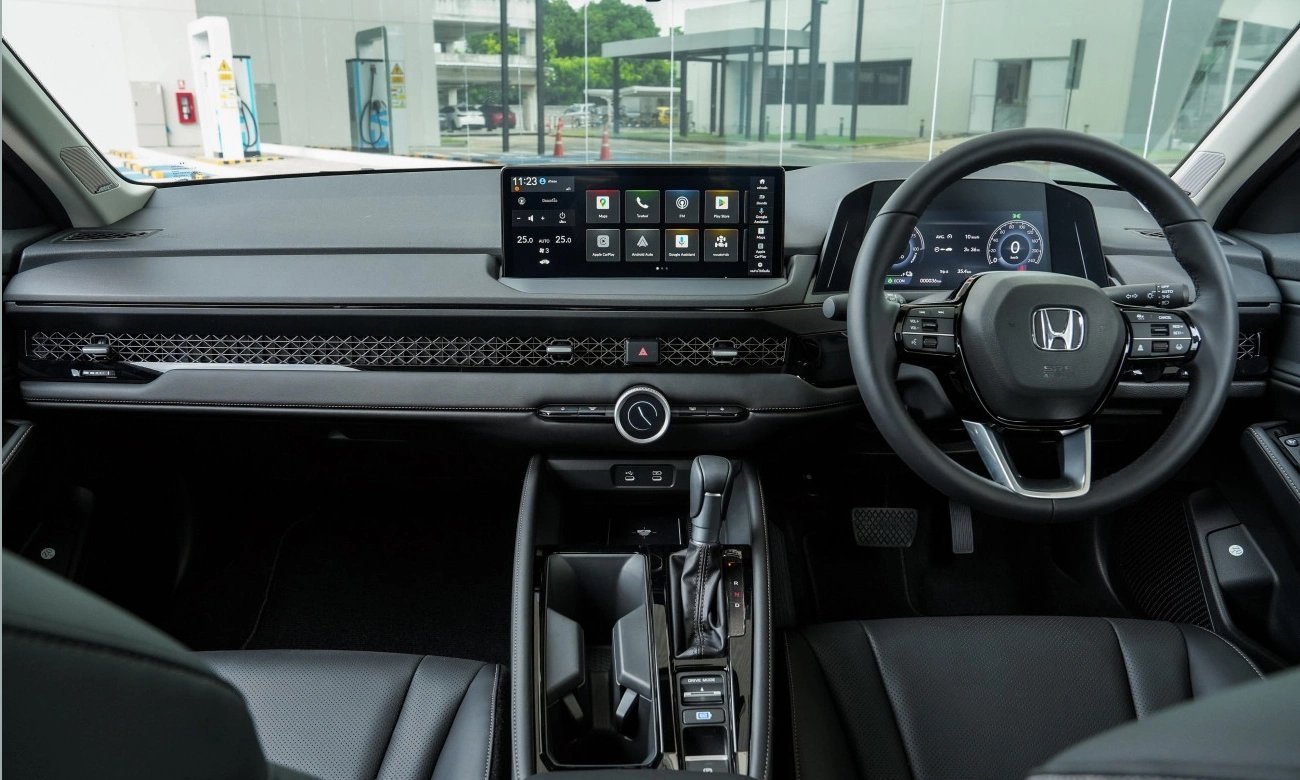 Honda Accord hybrid ra mắt ĐNÁ: Thêm loạt công nghệ trên bản tiêu chuẩn, màn HUD, 207 mã lực, liệu có về Việt Nam tăng sức đấu Camry? - Ảnh 6.