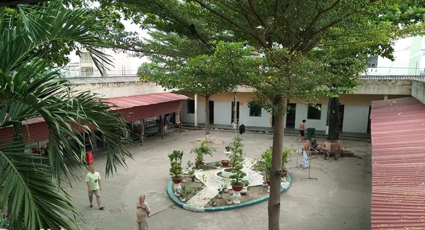Cựu trưởng phòng thanh tra tỉnh được hưởng tình tiết giảm nhẹ nhờ ‘lá bùa’ vợ mua- Ảnh 2.