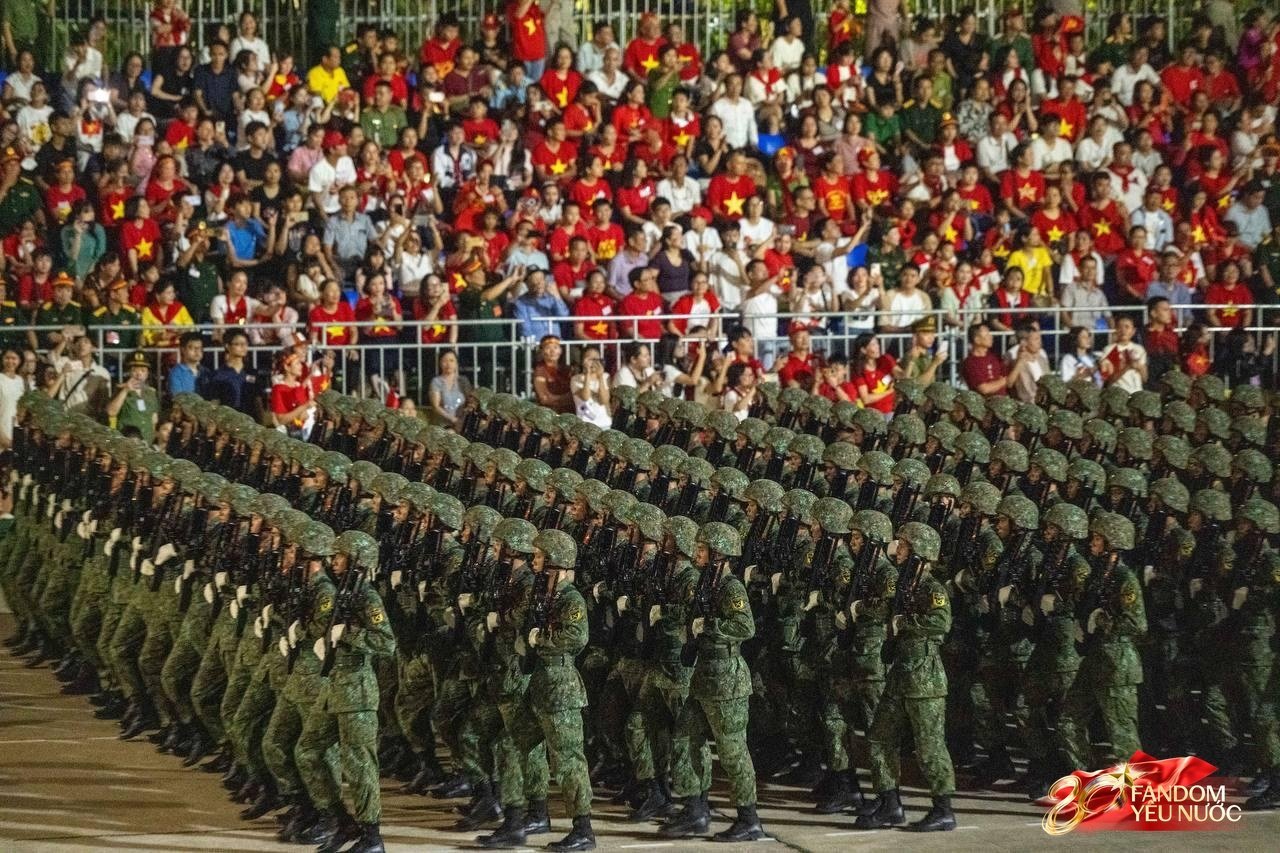 Những hình ảnh đầu tiên tuyệt đối điện ảnh trong buổi tổng hợp luyện diễu binh, diễu hành lần 2- Ảnh 5.