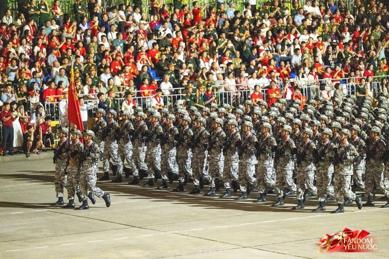 Những hình ảnh đầu tiên tuyệt đối điện ảnh trong buổi tổng hợp luyện diễu binh, diễu hành lần 2- Ảnh 6.