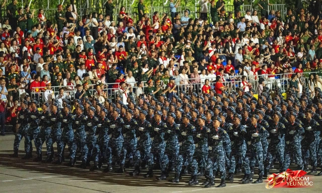 Những hình ảnh đầu tiên tuyệt đối điện ảnh trong buổi tổng hợp luyện diễu binh, diễu hành lần 2- Ảnh 8.