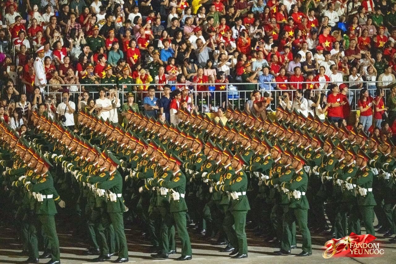 Những hình ảnh đầu tiên tuyệt đối điện ảnh trong buổi tổng hợp luyện diễu binh, diễu hành lần 2- Ảnh 12.