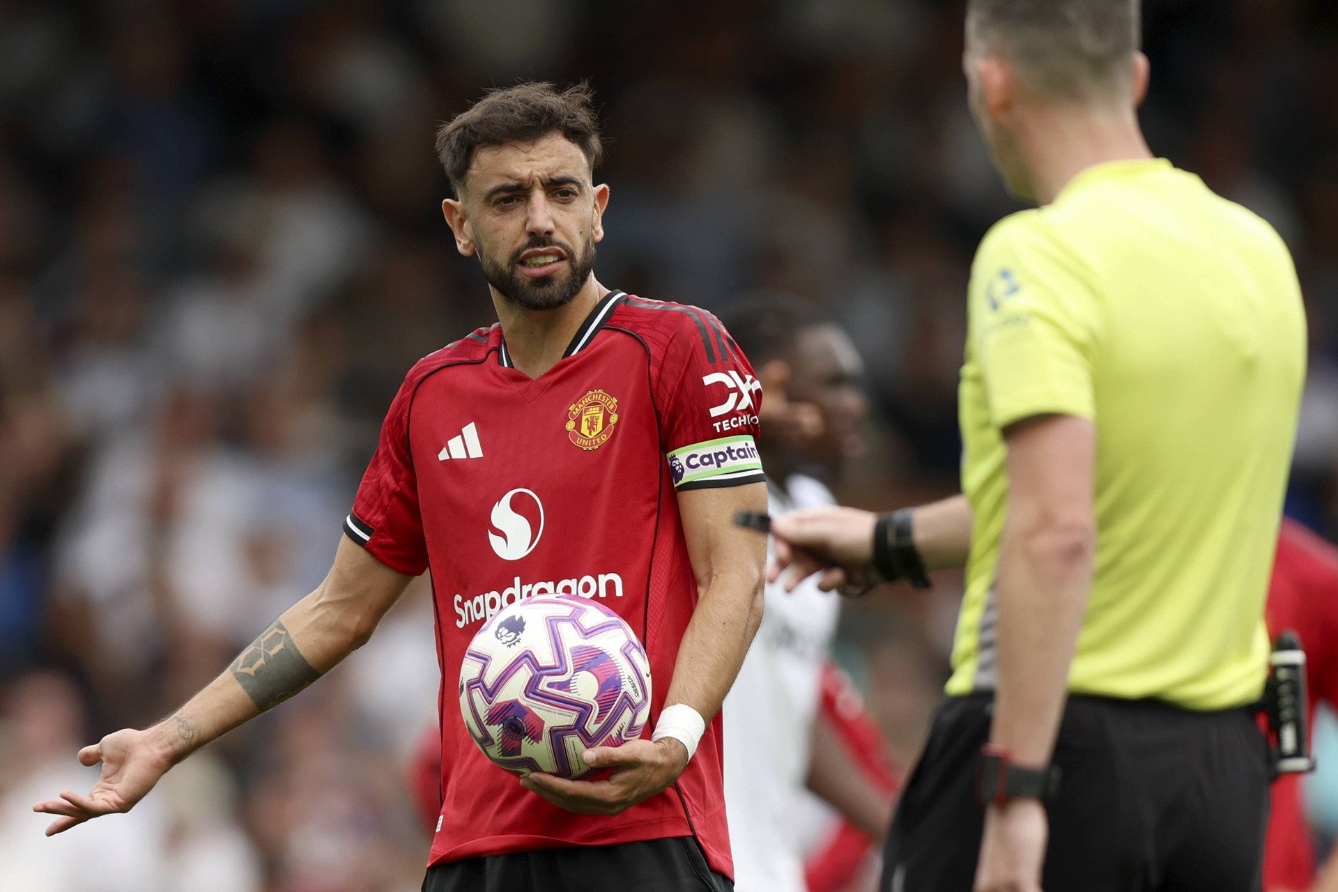 Imago - Bruno Fulham MU phat den.jpg