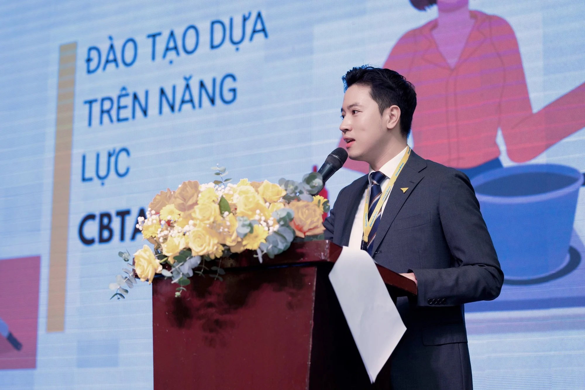 Giám đốc khai thác bay của Vietravel Airlines làm rõ lộ trình từ sinh viên Ngoại thương lên