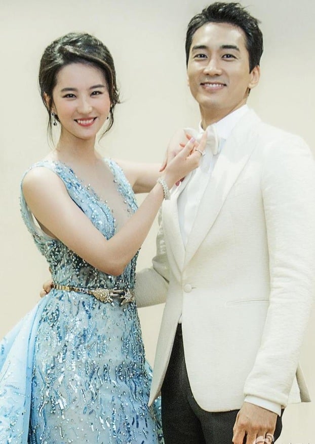 Cú tái hợp được mong ngóng nhất châu Á: Cô dâu Lưu Diệc Phi - chú rể Song Seung Hun cưới nhau sẽ thế nào?- Ảnh 1.
