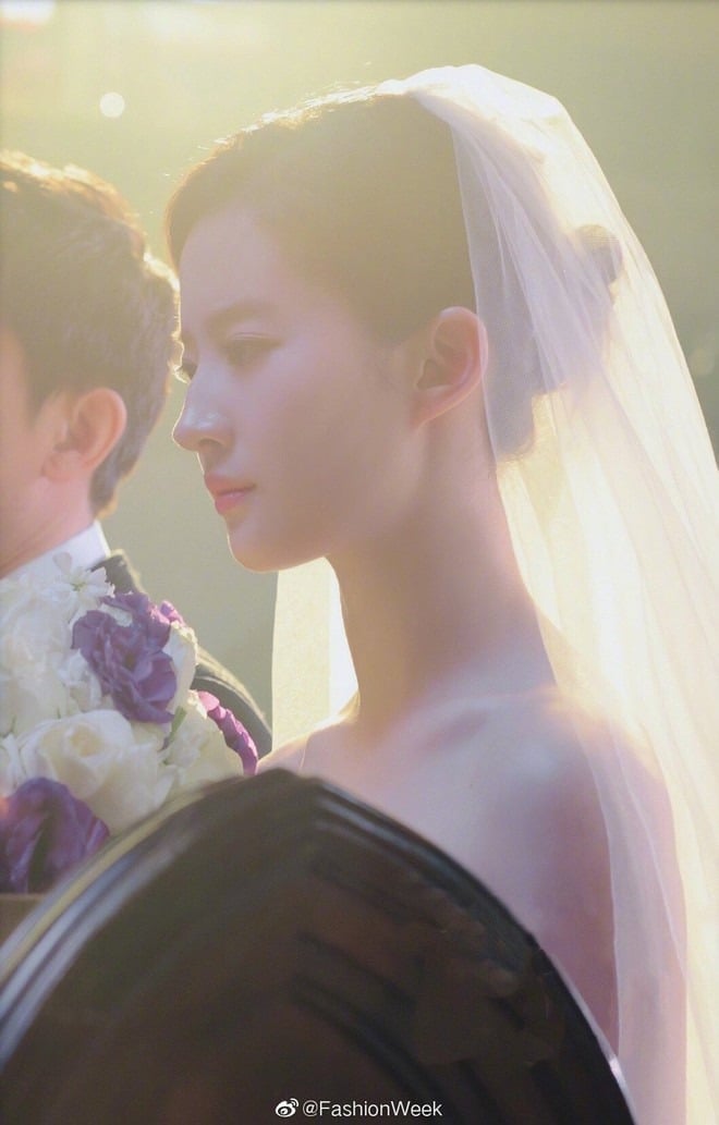 Cú tái hợp được mong ngóng nhất châu Á: Cô dâu Lưu Diệc Phi - chú rể Song Seung Hun cưới nhau sẽ thế nào?- Ảnh 15.