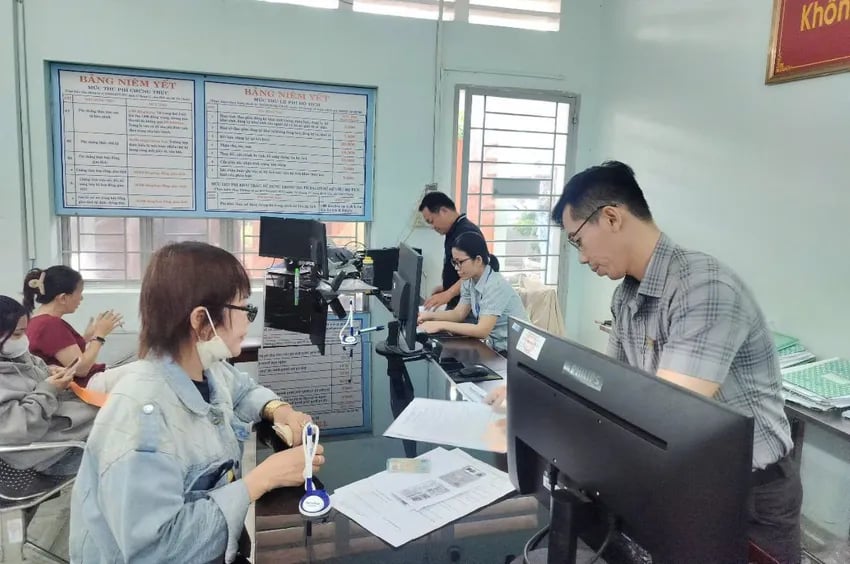 25-1756138958-dinh-huong-so-luong-thu-truong-va-pho-chu-tich-ubnd-hdnd-cac-tinh-thanh.webp